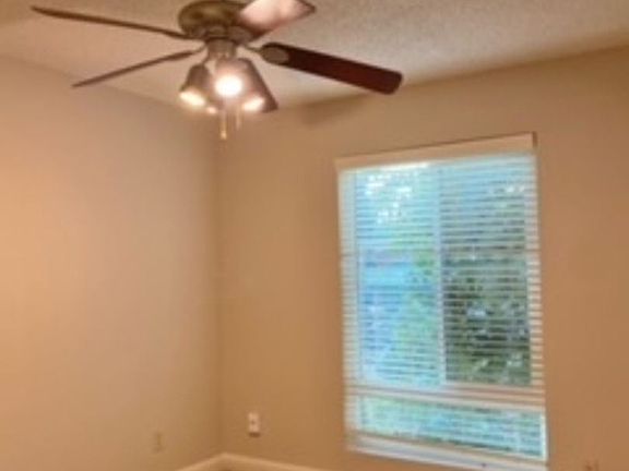 2nd image of 5989 Lake Crest Way APT 19