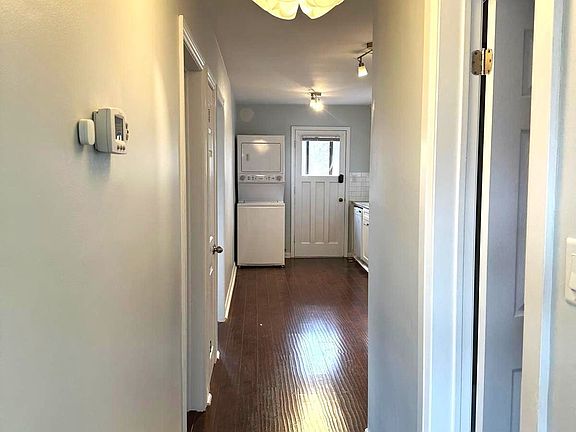 4th image of 13 Wesley St #3