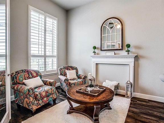 4th image of 3106 Belmont Way