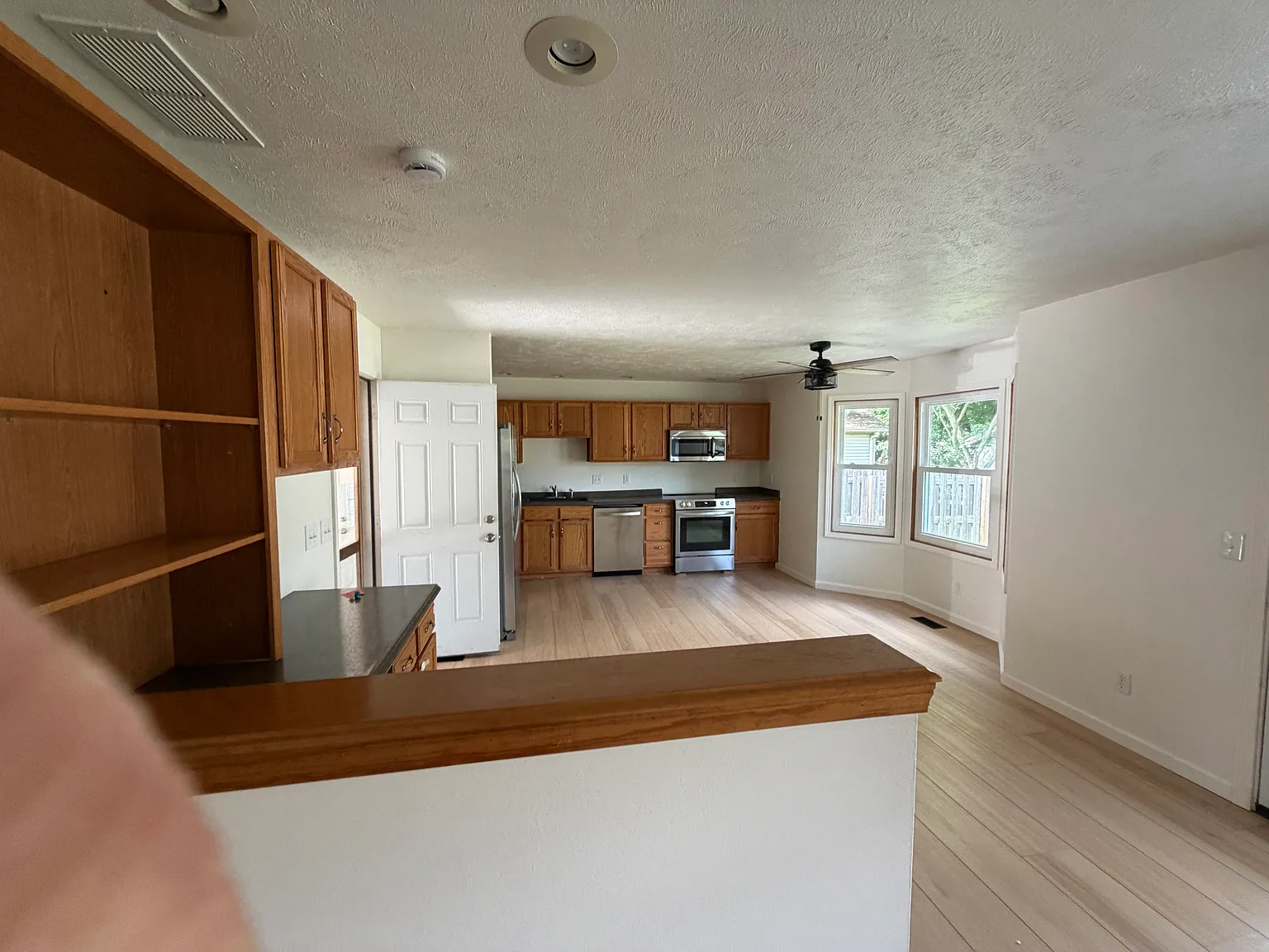 3 bed, 1311 sqft, $2,075 — Photo 4