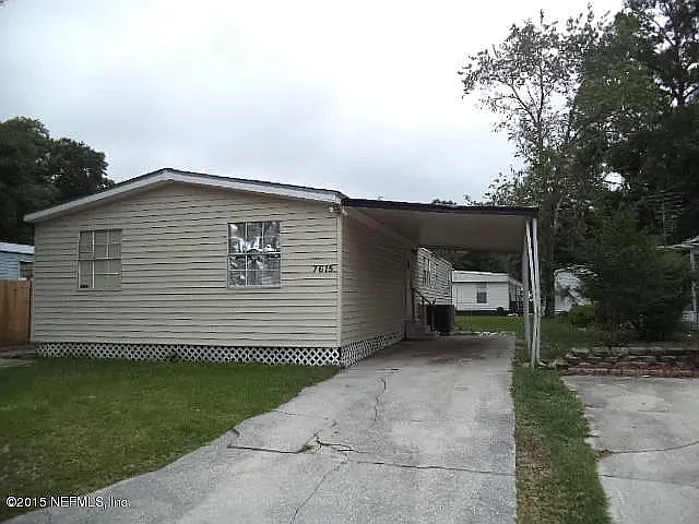 4 bed, 1550 sqft, $1,899 — Photo 2
