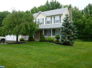 4355 S Woodland Dr, Bensalem, PA 19020