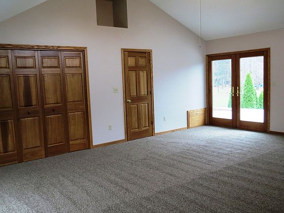 2nd image of 8972 E Market St