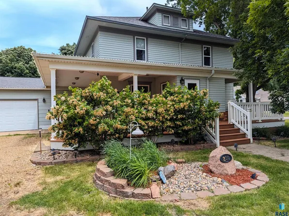 200 Dewey Ave, Chancellor, SD 57015