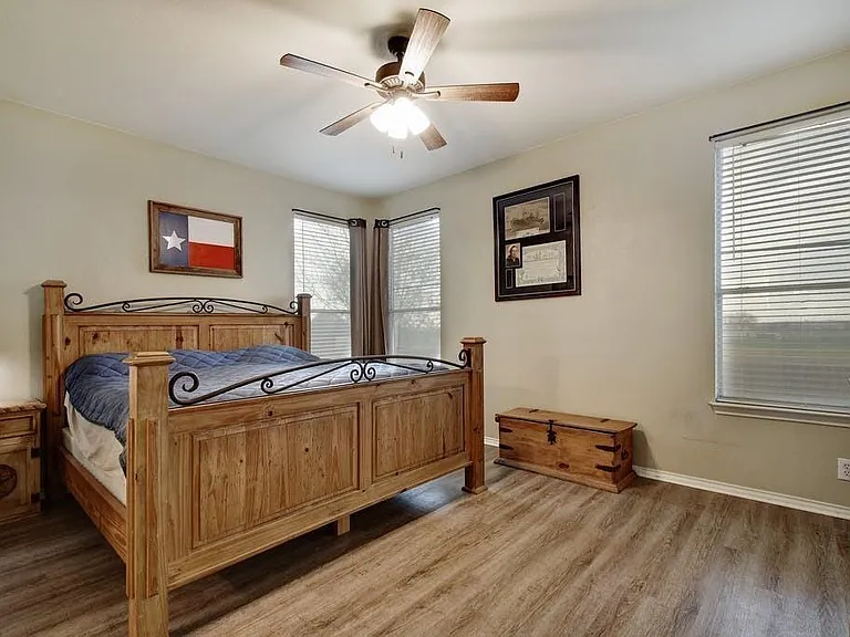 2234 Lakeline Dr — Photo 12