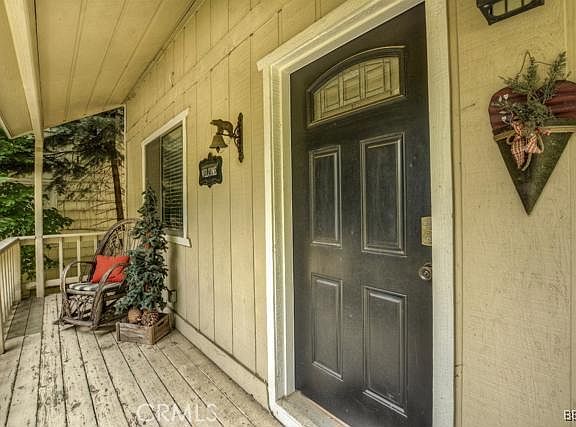 2nd image of 859 N Arrowhead Ave