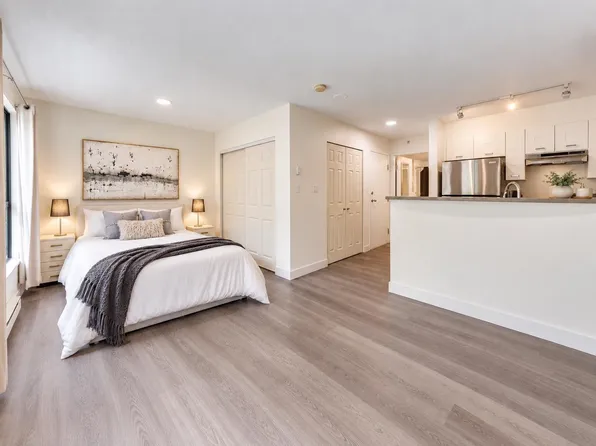 3438 Vanness Ave #205, Vancouver, BC V5R 6E7