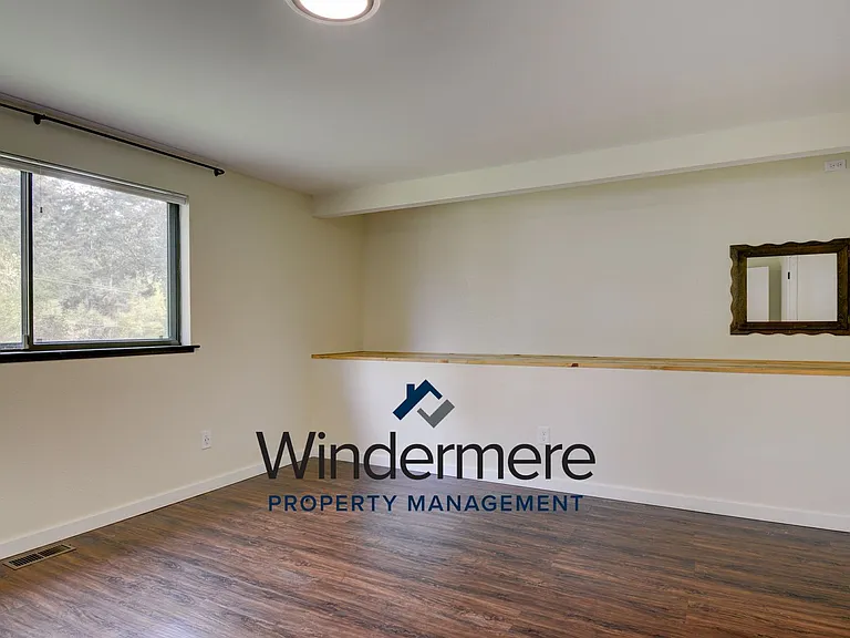 1285 Crescent Dr — Photo 14
