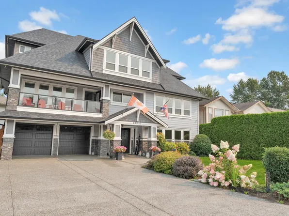 18833 124a Ave, Pitt Meadows, BC V3Y 2G9