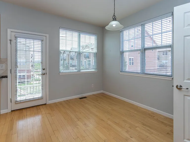 333 E Las Animas St — Photo 6