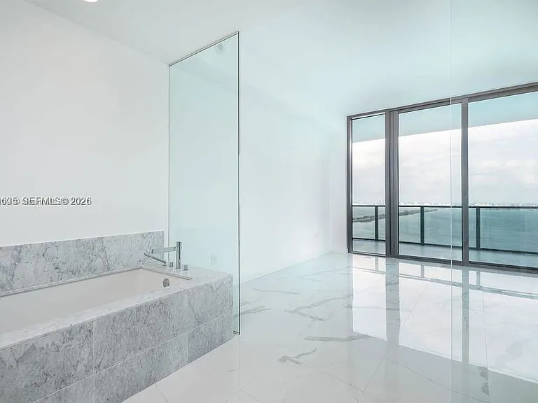480 NE 31st St #3101 — Photo 6