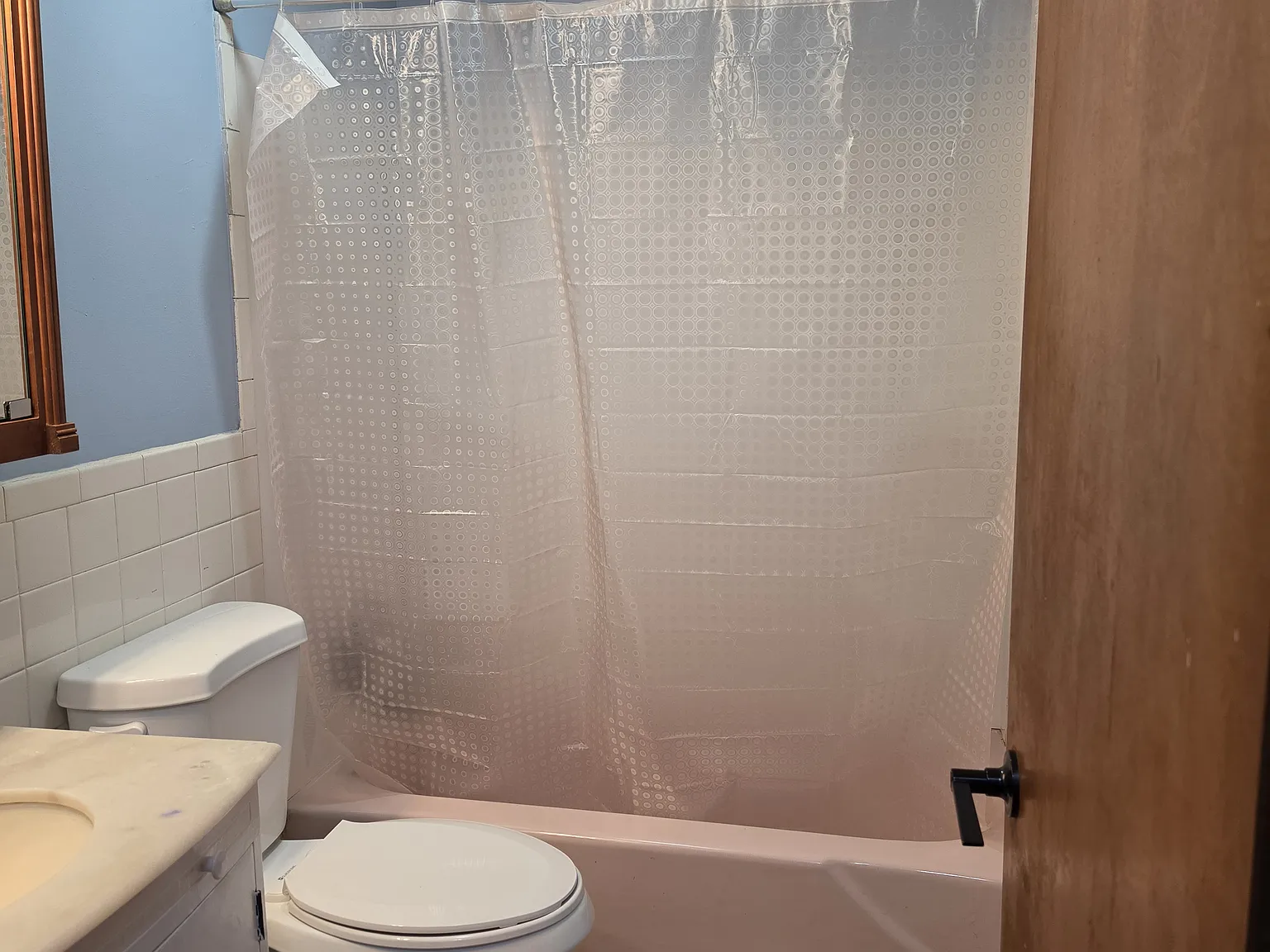 4 bed, 1.5 bath, 1600 sqft, $1,400 — Photo 4