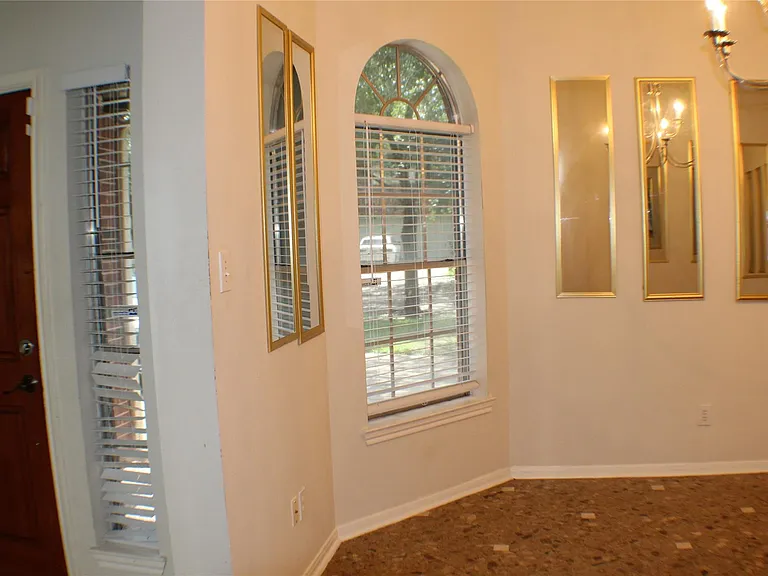 119 Lissa Ln — Photo 9