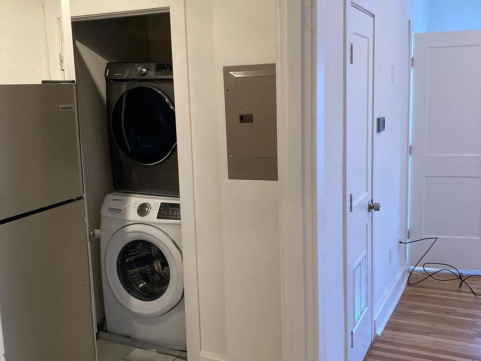 Studio, 450 sqft, $925 — Photo 2