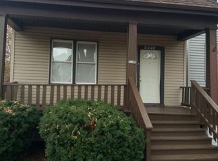 8054 S Escanaba Ave #HOUSE, Chicago, IL 60617