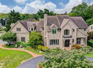 2395 Club Rd, Columbus, OH 43221