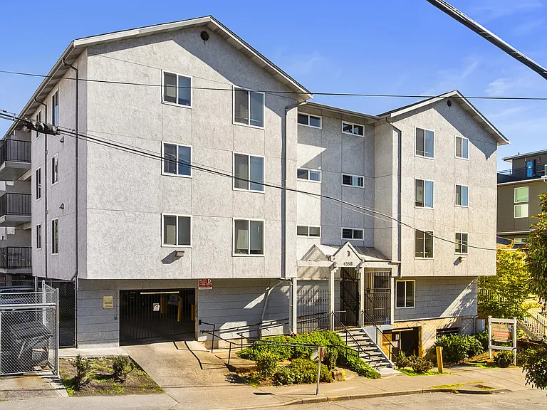 Dry Creek Apartments — Photo 29