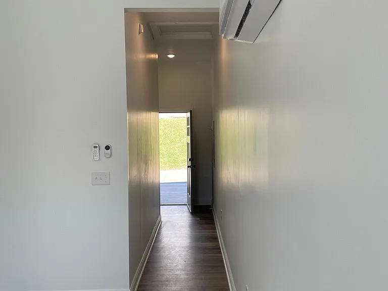 431 Blackford St #2 — Photo 10