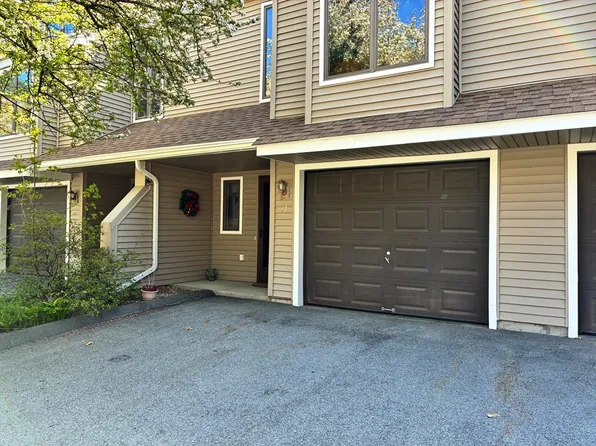 3 Westside Dr APT 17, Thompson, CT 06255