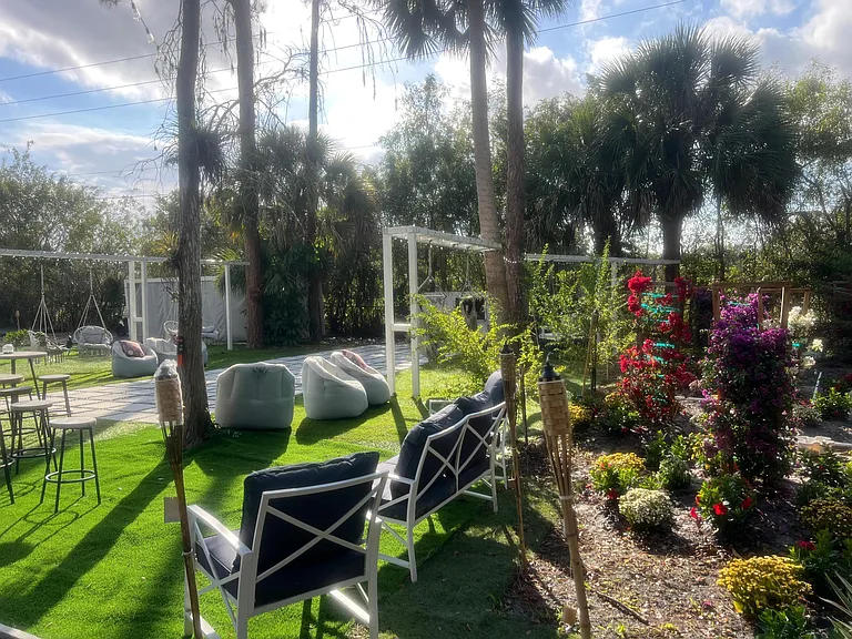 377 Squire Dr — Photo 106