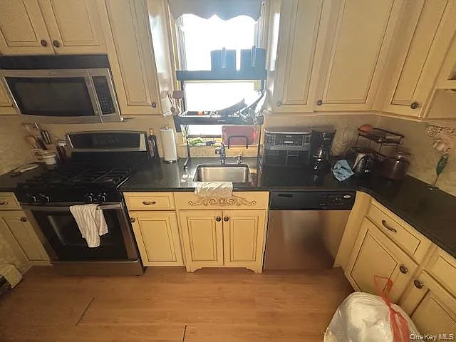 40 S Bayles Ave #UPPER — Photo 6