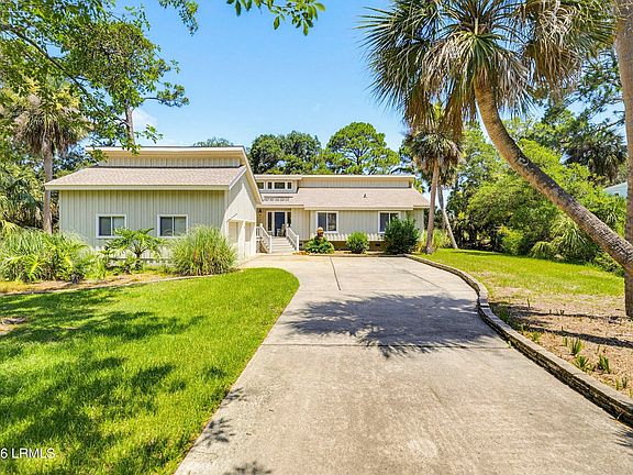 2nd image of 544 Remora Drive