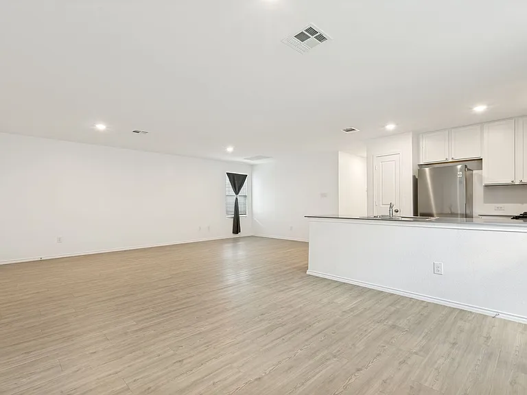 7231 Duck Pond — Photo 4