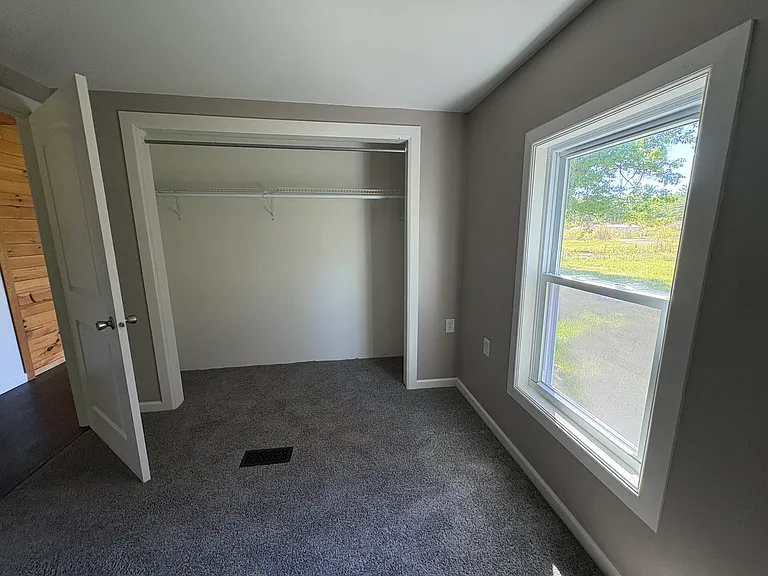 326 S Meridian Rd — Photo 13