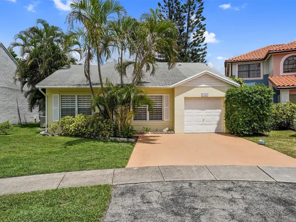 1141 SW 87th Terrace, Pembroke Pines, FL 33025
