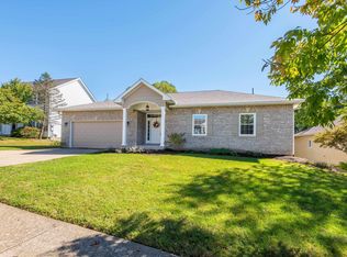 933 S Fenbrook Ct, Bloomington, IN 47401