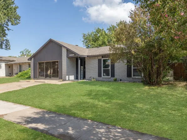 4009 Longstraw Dr, Fort Worth, TX 76137