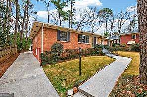 2nd image of 827 Pinetree Dr