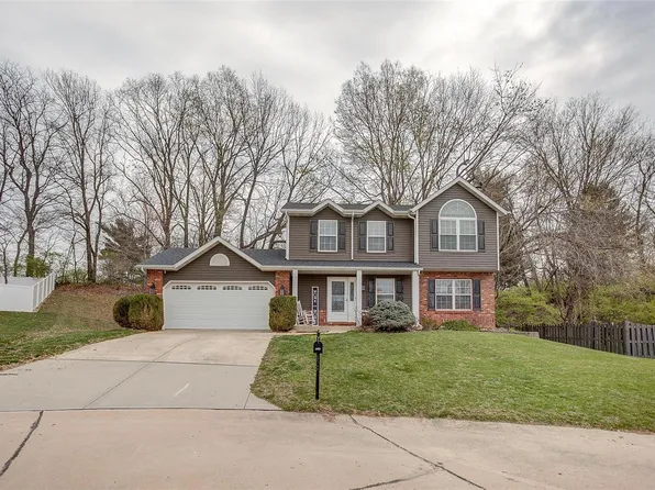 212 Aspen Point, Glen Carbon, IL 62034