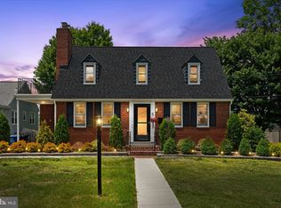 5 Linden Rd, Burlington, NJ 08016