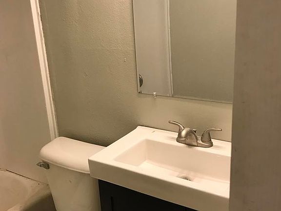 5th image of 806 Hunt Ave APT 2