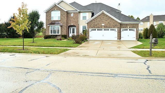 1st image of 26153 Whispering Woods Cir