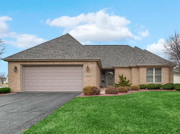 2045 Briarwood Ln, Highland, IN 46322