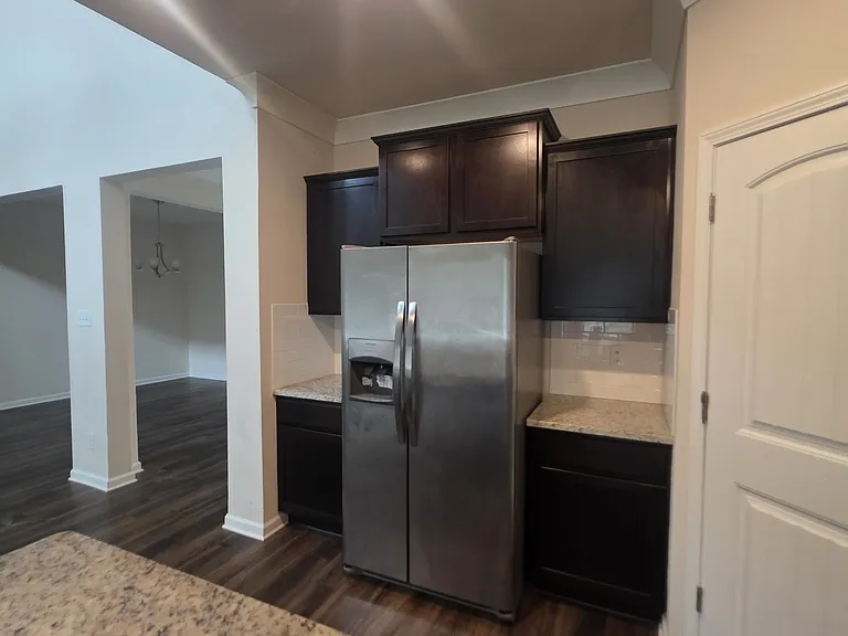 1393 Shipyard Dr — Photo 6