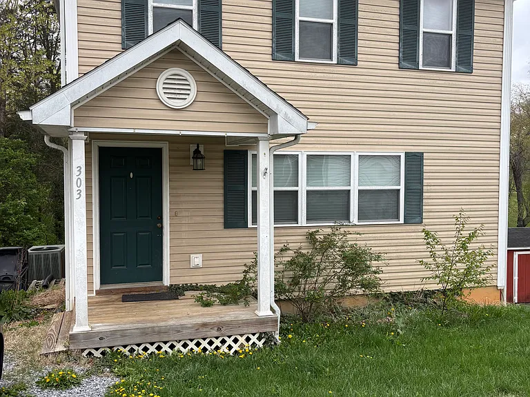 303 Diamond St — Photo 1