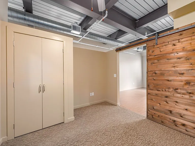 Innerbelt Lofts — Photo 20