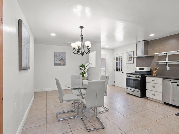 3rd image of 27 Duarte Ave