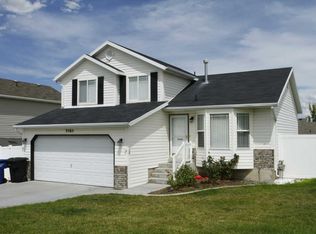 3585 S Wing Point Dr, Magna, UT 84044