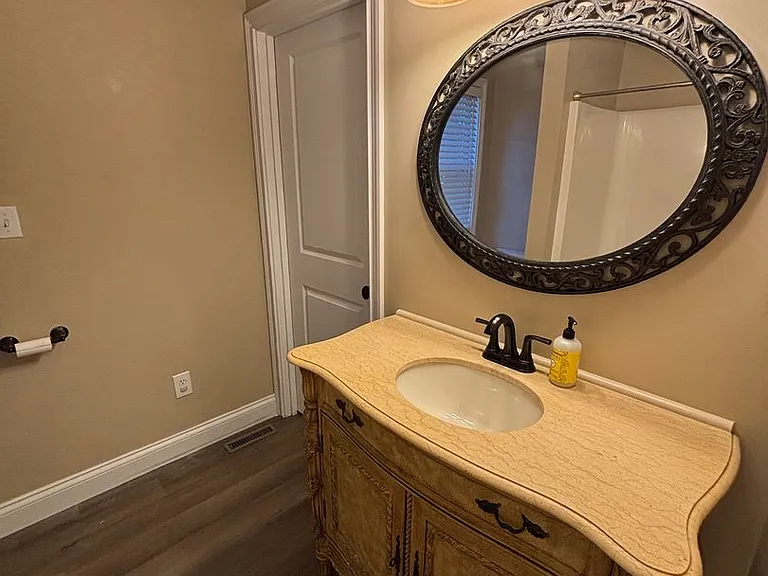 1305 Forest Ave — Photo 11