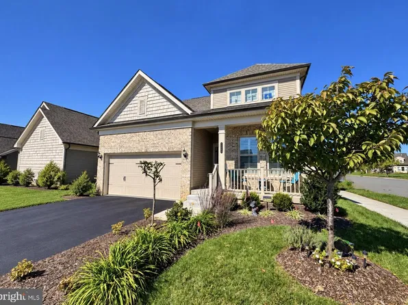 6860 Moonstone Peony Ln, Haymarket, VA 20169