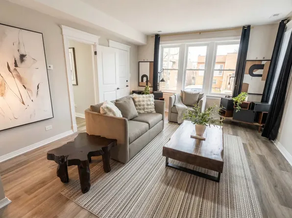 2360 S Sacramento Ave #1F, Chicago, IL 60623