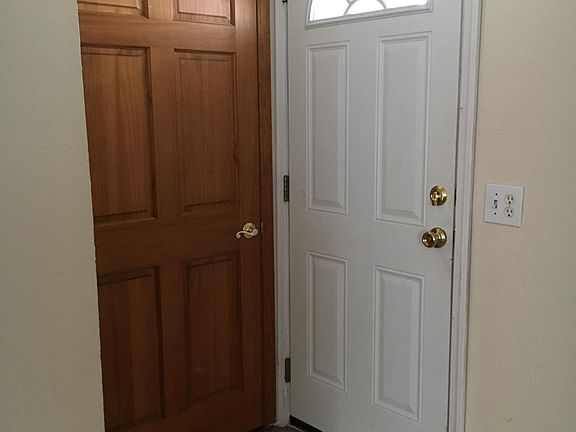 ENTRY WAY WITH COAT CLOSET