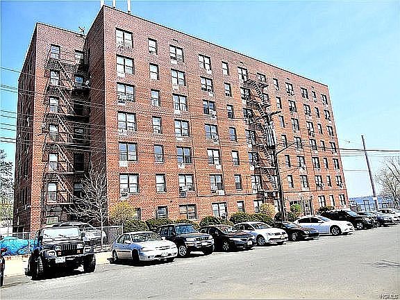 1st image of 3255 Randall Ave APT 2E