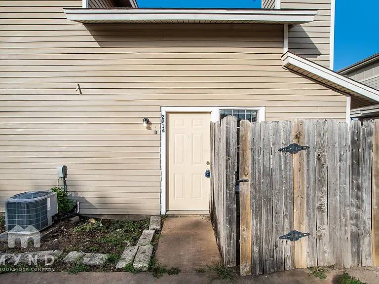 2214 Creekside Ln #D — Photo 17