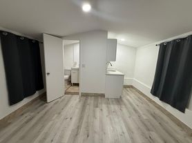 1150 W 28th St, Hialeah, FL