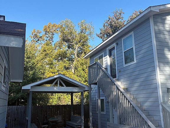 2nd image of 3021 Gray St